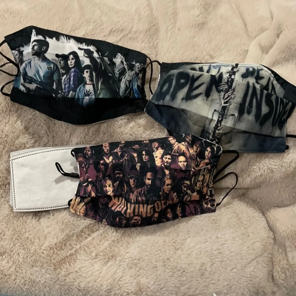 New set/3 Walking Dead face masks